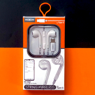 AUDIFONO TIPO C MOXOM